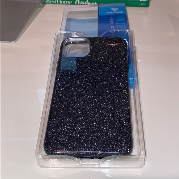 Milprox Black Glitter Case, 11 Pro Max - Picture 1 of 3
